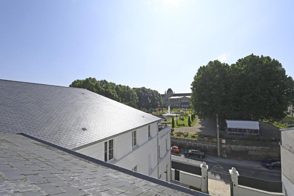 Manoir De L'eveche Et Aparthotel Lisieux
